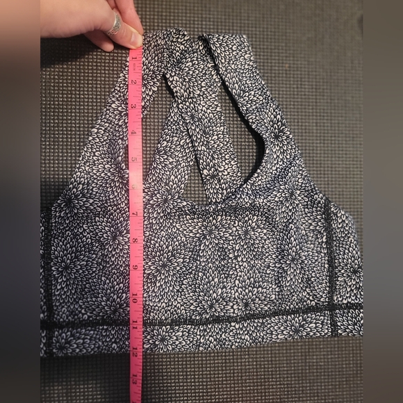 Lulu lemon flower sports bra - Picture 6 of 7